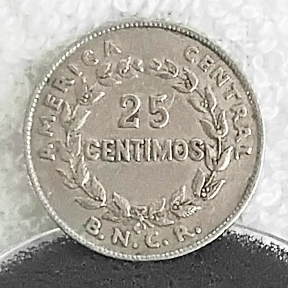 Circulated 1948 Costa Rica 25 Centimos B.N.C.R. Coin Made of Copper/Nickel!!